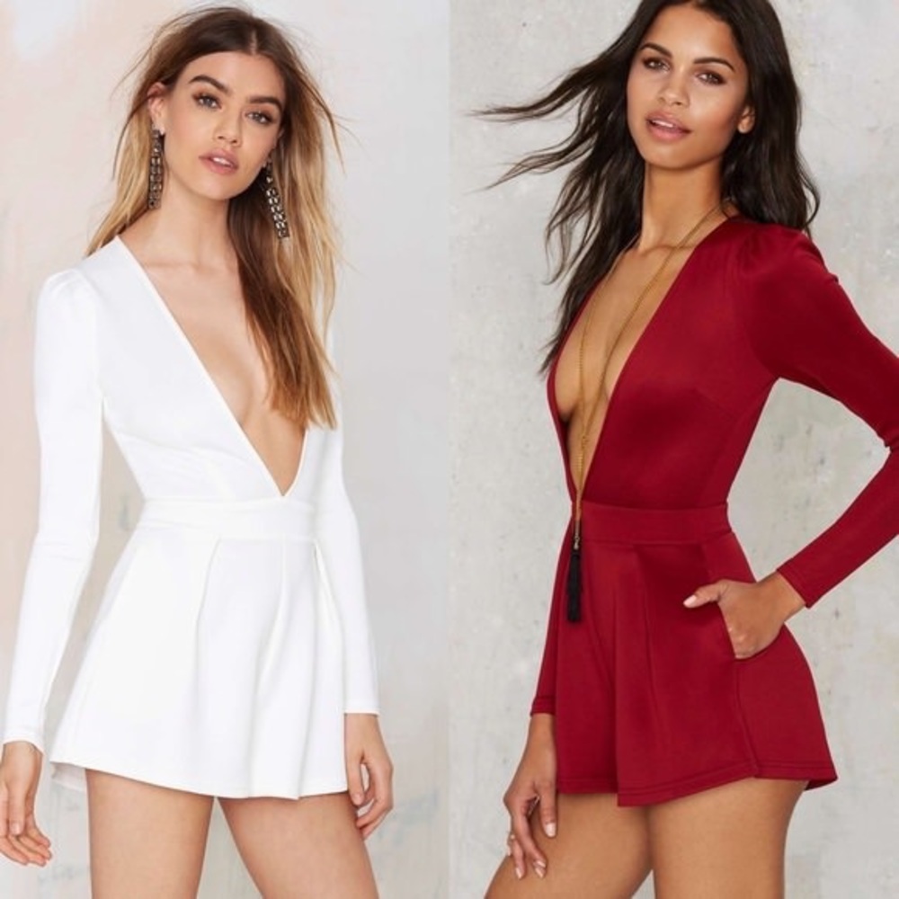 (2) Nastygal - Plunging Rompers sz XS